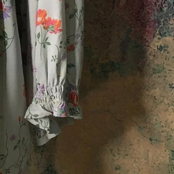 ๐ Floral Spring / Summer Plus Size Pull On 3/4 Sleeves Blouse - Picture 12 of 13